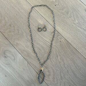 Contemporary necklace and earring set